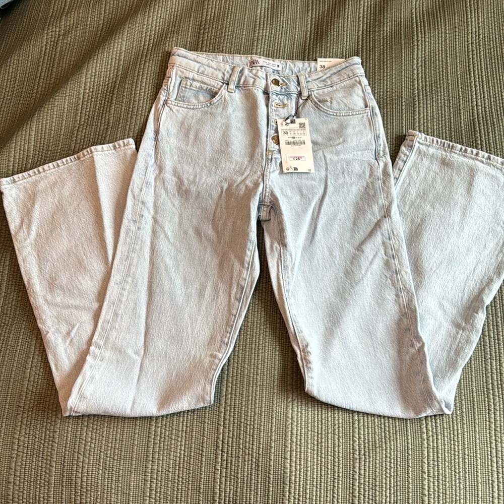Zara - NWT high rise flare jean